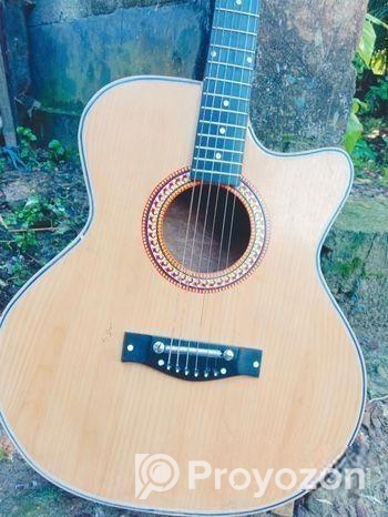 গিটার বিক্রি হবে