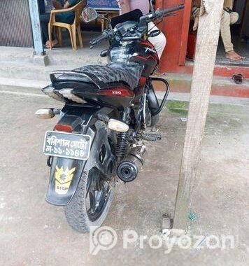 Bajaj Pulsar 150 . 2016