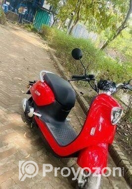 Yadea M6 E Bike 2023