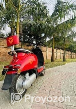 Yadea M6 E Bike 2023