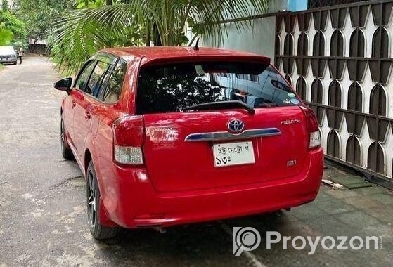 Toyota Fielder XG Edition Hybrid 2013