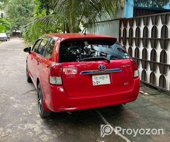 Toyota Fielder XG Edition Hybrid 2013