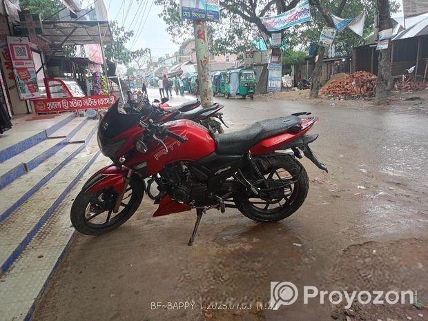 TVS Apache RTR . 2022