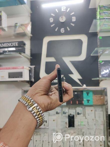 Google Pixel 6 Pro . (Used)