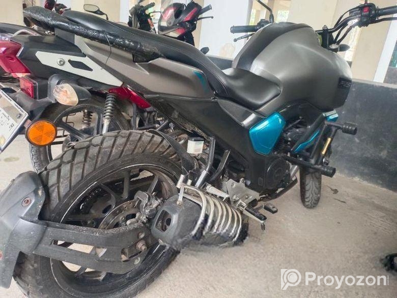 Yamaha FZS V3 . 2020