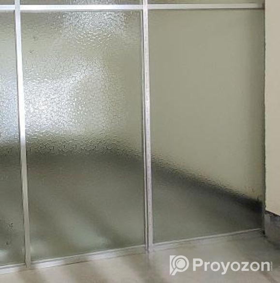 পুরাতন থাই গ্লাস বিক্রি করা হবে