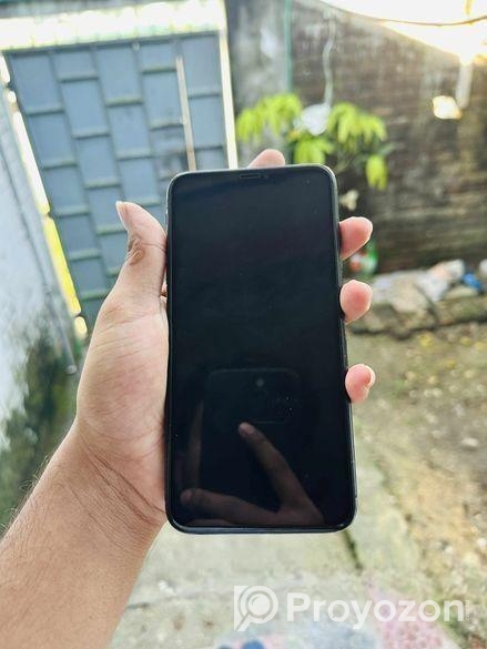 Apple iPhone XS Max . (Used)