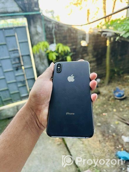 Apple iPhone XS Max . (Used)