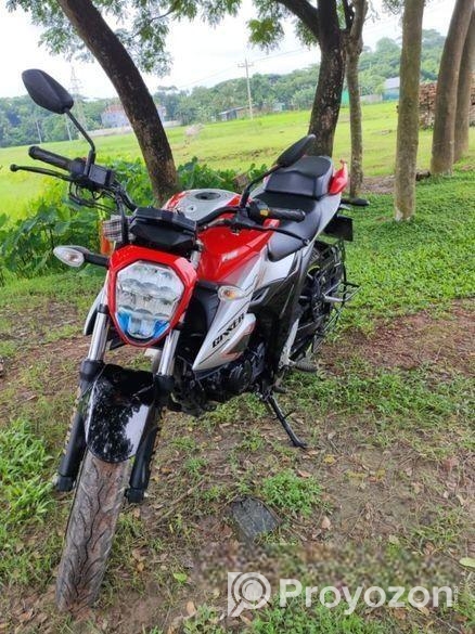 Suzuki Gixxer SF . 2024