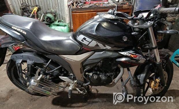 Suzuki Gixxer . 2022