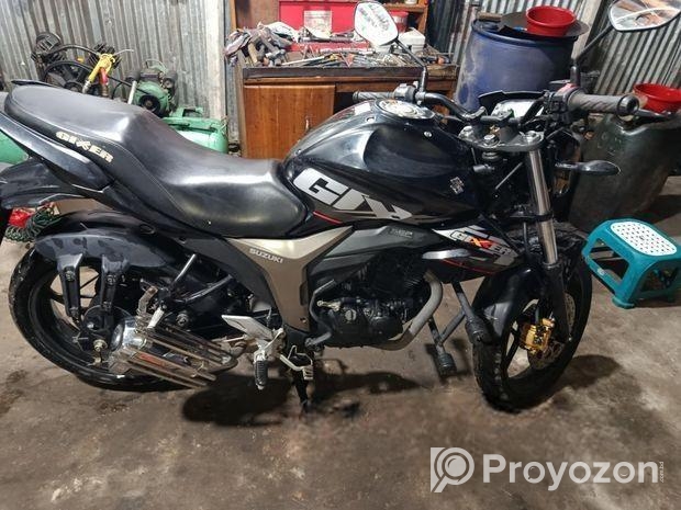 Suzuki Gixxer . 2022