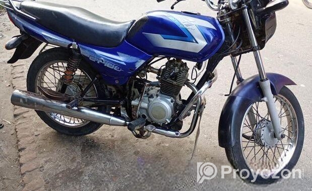 Bajaj CT 100 Motorbik 2013