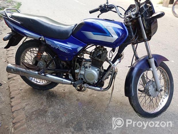 Bajaj CT 100 Motorbik 2013