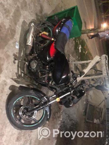 Walton Cruize ` 2012