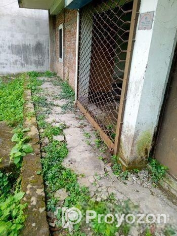 শীঘ্রই বিক্রয়ঃ গাজীপুরের উন্নয়নশীল শিল্পাঞ্চলে বাড়িসহ ১০ কাঠা জম