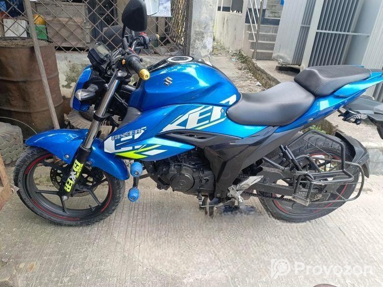 Suzuki Gixxer . 2021
