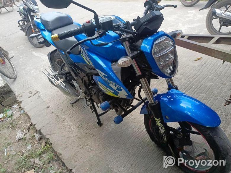 Suzuki Gixxer . 2021