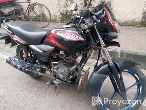 Bajaj Platina . 2016