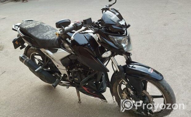 TVS Apache RTR 160 . 2024