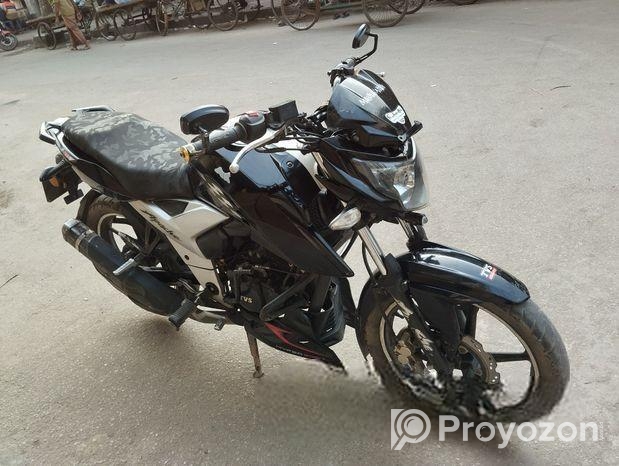 TVS Apache RTR 160 . 2024