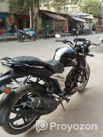 TVS Apache RTR 160 . 2024