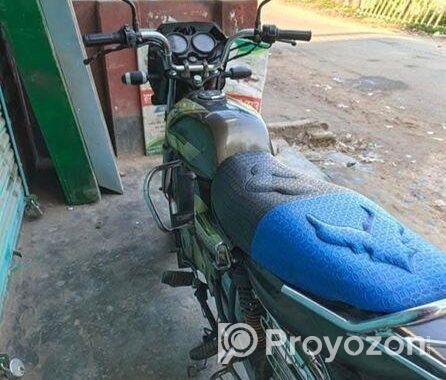 Bajaj CT 100 . 2014