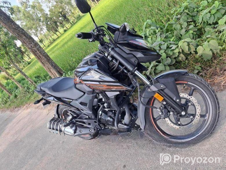 Honda X Blade 2025