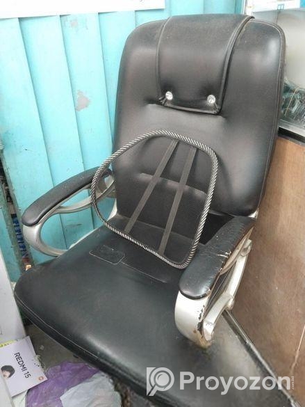 চেয়ারটি বিক্রি হবে
