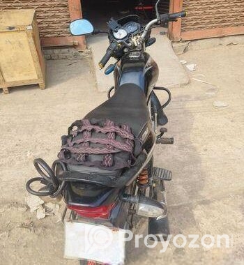 Bajaj Platina 100 . 2019