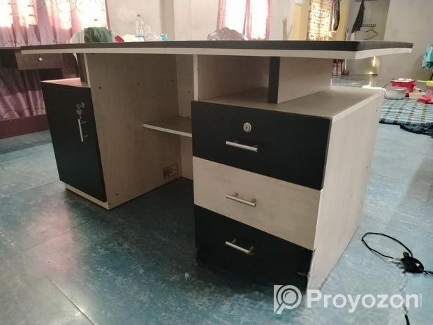 Office Desk