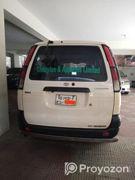 Toyota Noah ka42 2005