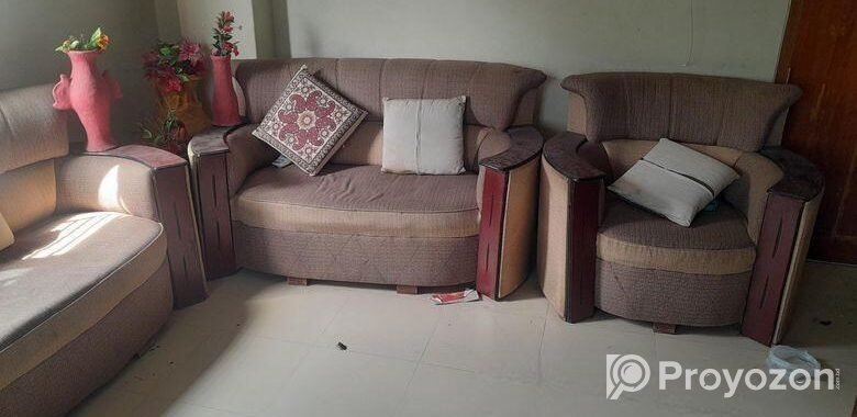 সোফা গুলো বিক্রি করা হবে
