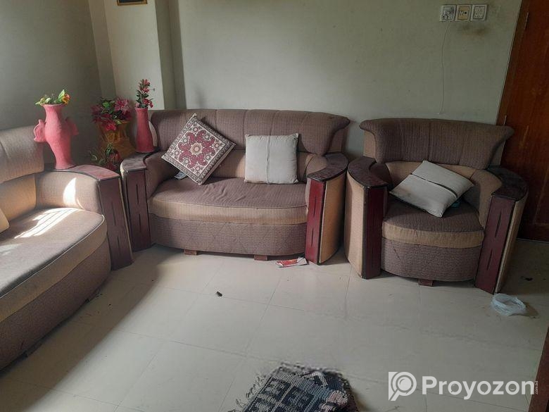 সোফা গুলো বিক্রি করা হবে