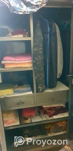 Almost new আলমারি urgent বিক্রি করা হবে