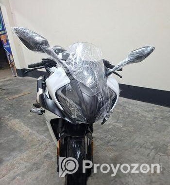 CF MOTO 300SR 2025