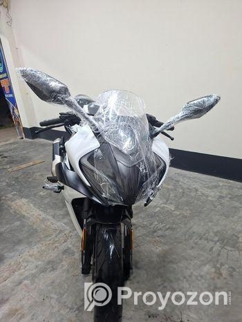 CF MOTO 300SR 2025