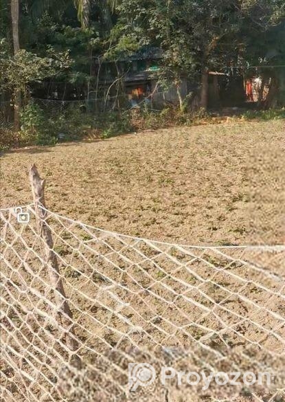 ঢাকা ময়মনসিংহ হাইওয়ের কাছে