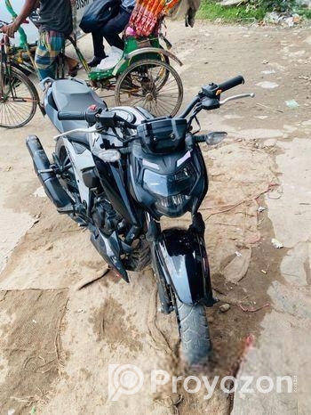 TVS Apache RTR . 2023