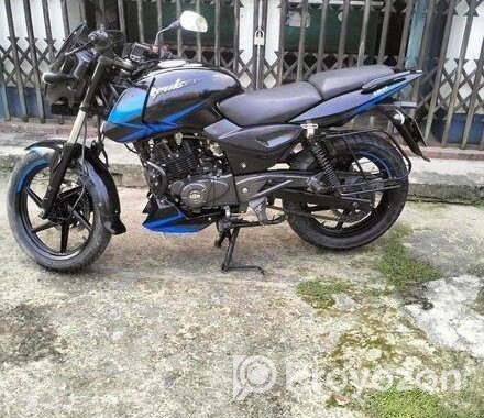 Bajaj Pulsar 150 . 2021