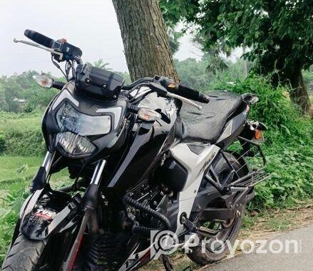 TVS Apache RTR 160 . 2022