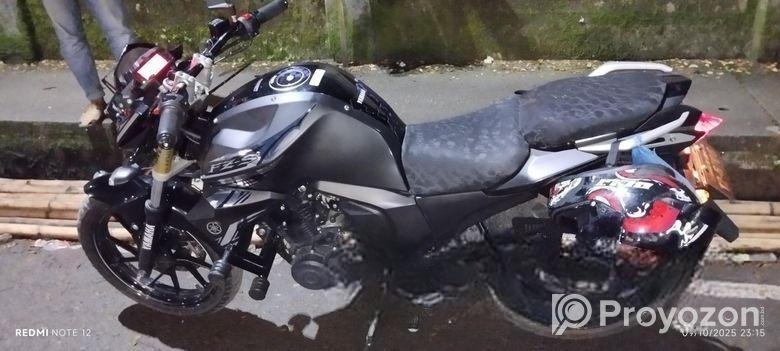 Yamaha FZs V2 . 2025