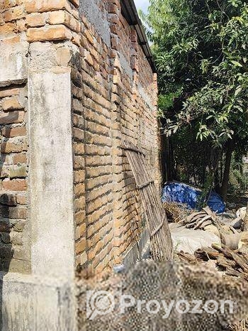 বাড়িসহ দুই শতক জায়গা বিক্রি করা হবে