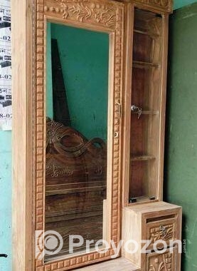 নতুন ড্রেসিং টেবিল
