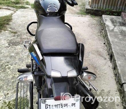 Bajaj Pulsar 150 . 2021