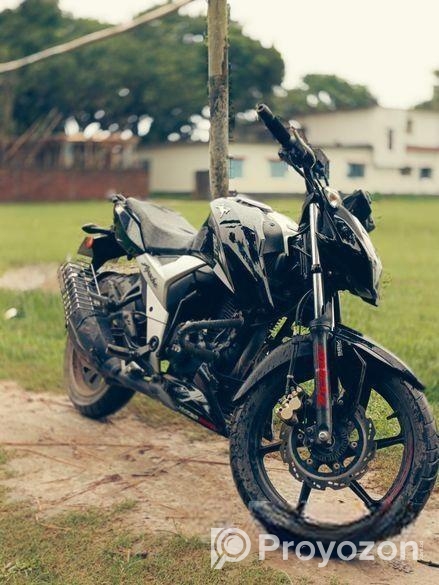 TVS Apache RTR 160 . 2022