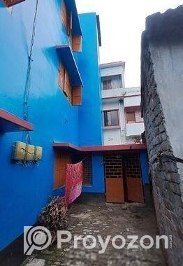 তিনতলা বাড়ি সহ জমি বিক্রয় করা হবে