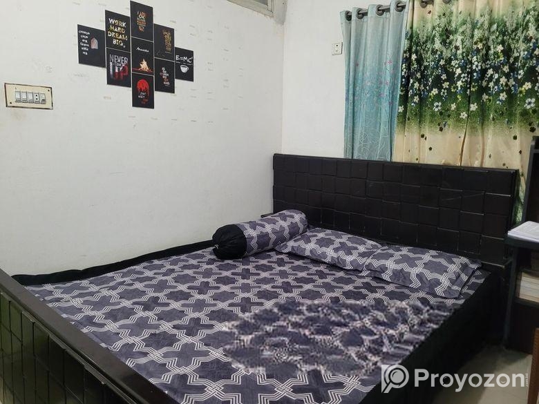 king size 6/7 Malaysian wood Bed