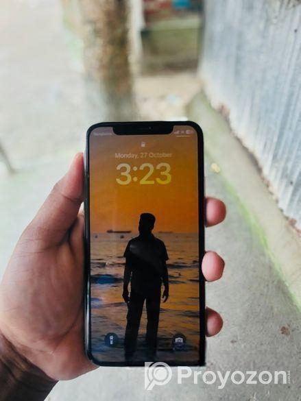 Apple iPhone XS (Used)