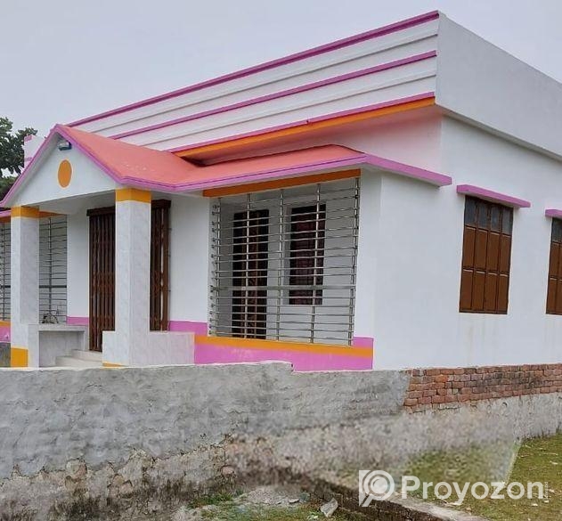 আধুনিক ডিজাইনের বাংলো বাড়ি বিক্রয়