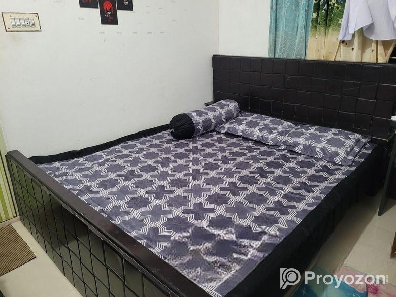 king size 6/7 Malaysian wood Bed